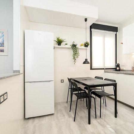 -Malagasunapts- Stylish City Centre Pool&Parking Ngoại thất bức ảnh