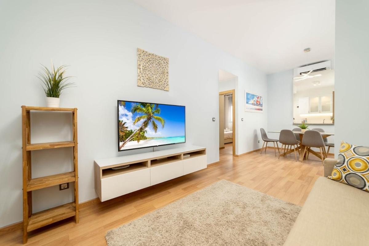 -Malagasunapts- Stylish City Centre Pool&Parking Ngoại thất bức ảnh