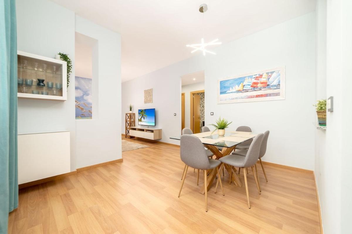 -Malagasunapts- Stylish City Centre Pool&Parking Ngoại thất bức ảnh