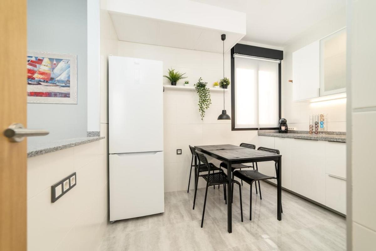 -Malagasunapts- Stylish City Centre Pool&Parking Ngoại thất bức ảnh